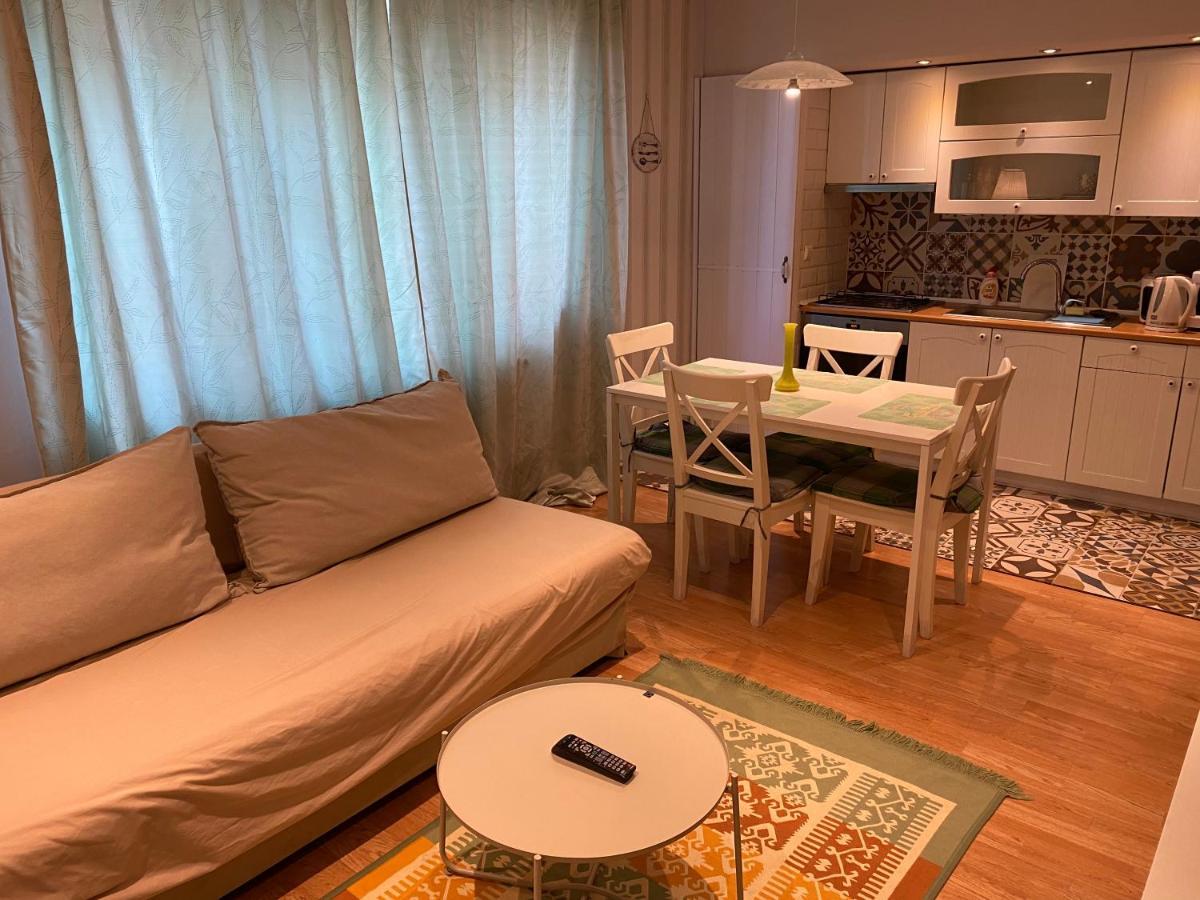 Apartment Igi White Flat With Free Private Parking